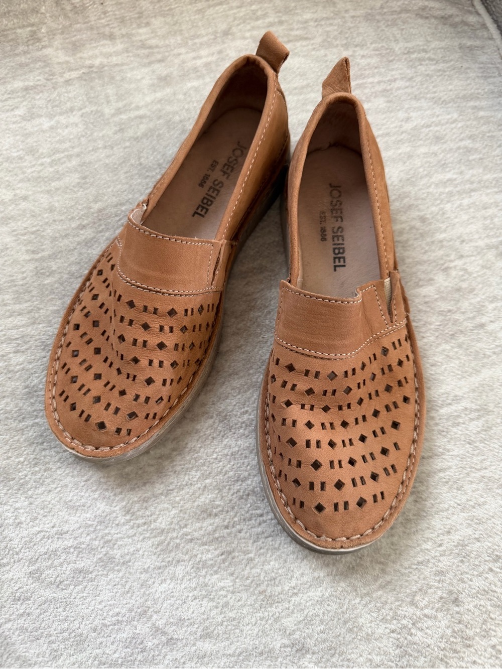 Josef Siebel Tan Lasercut Sofie Style Slip On Sneakers Size 36